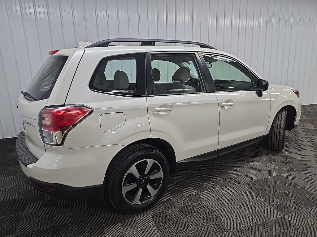 Used 2018 White Subaru 2.5i image 3