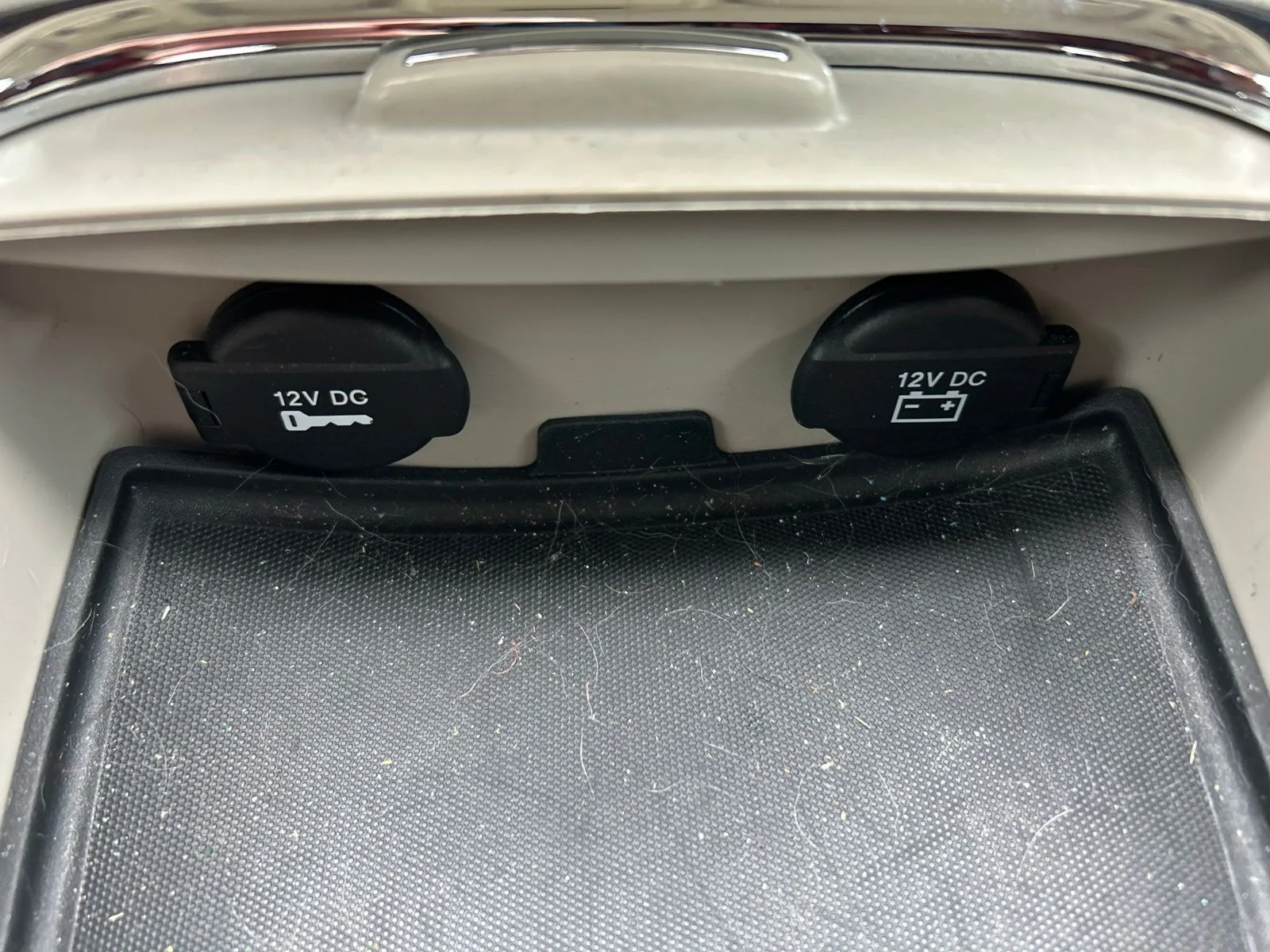 Used 2013 Stone White Dodge SXT image 33