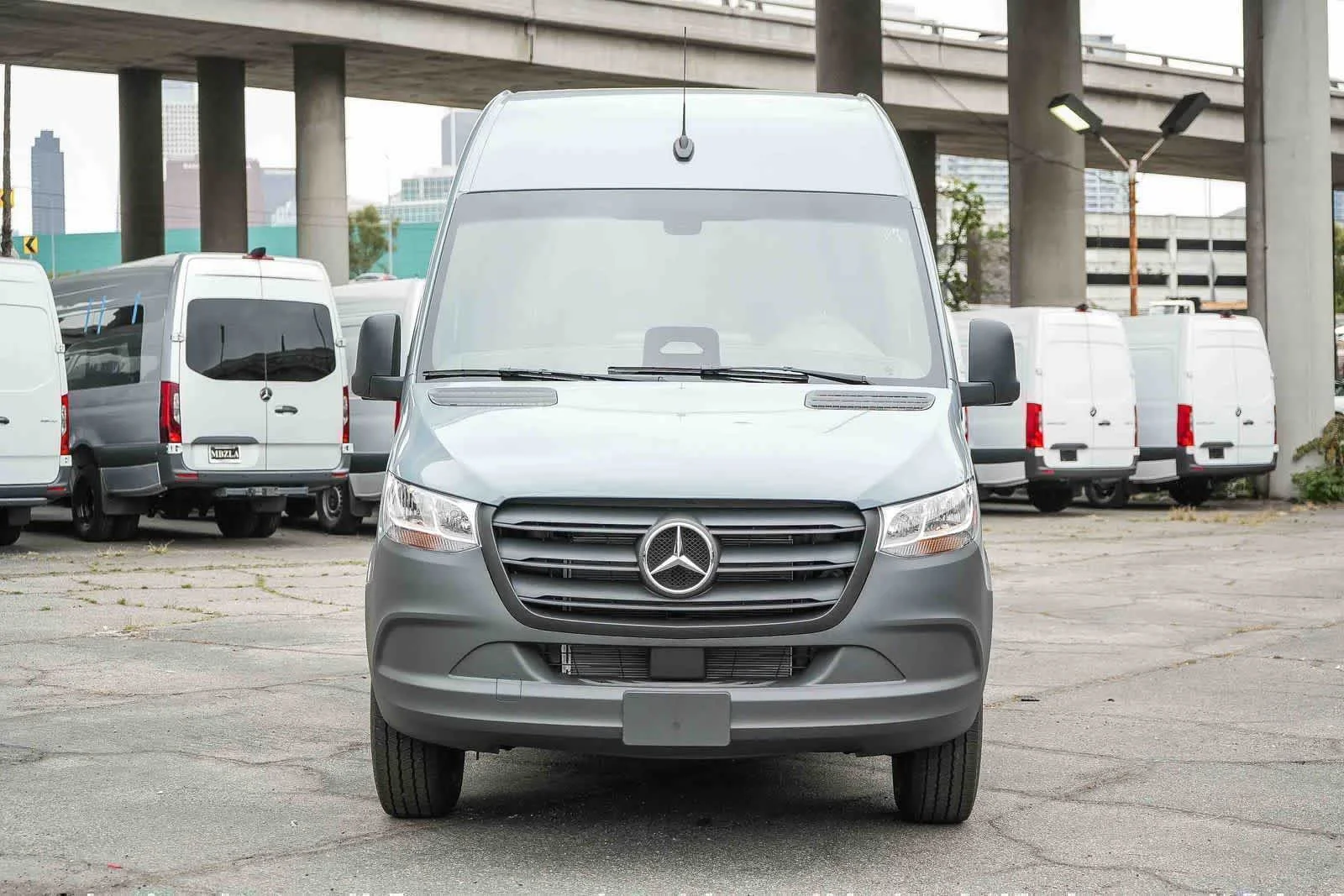 New 2026 Blue Gray Mercedes-Benz Cargo 144WB High Roof RWD 2.0L I4 Diesel Turbo SO image 2
