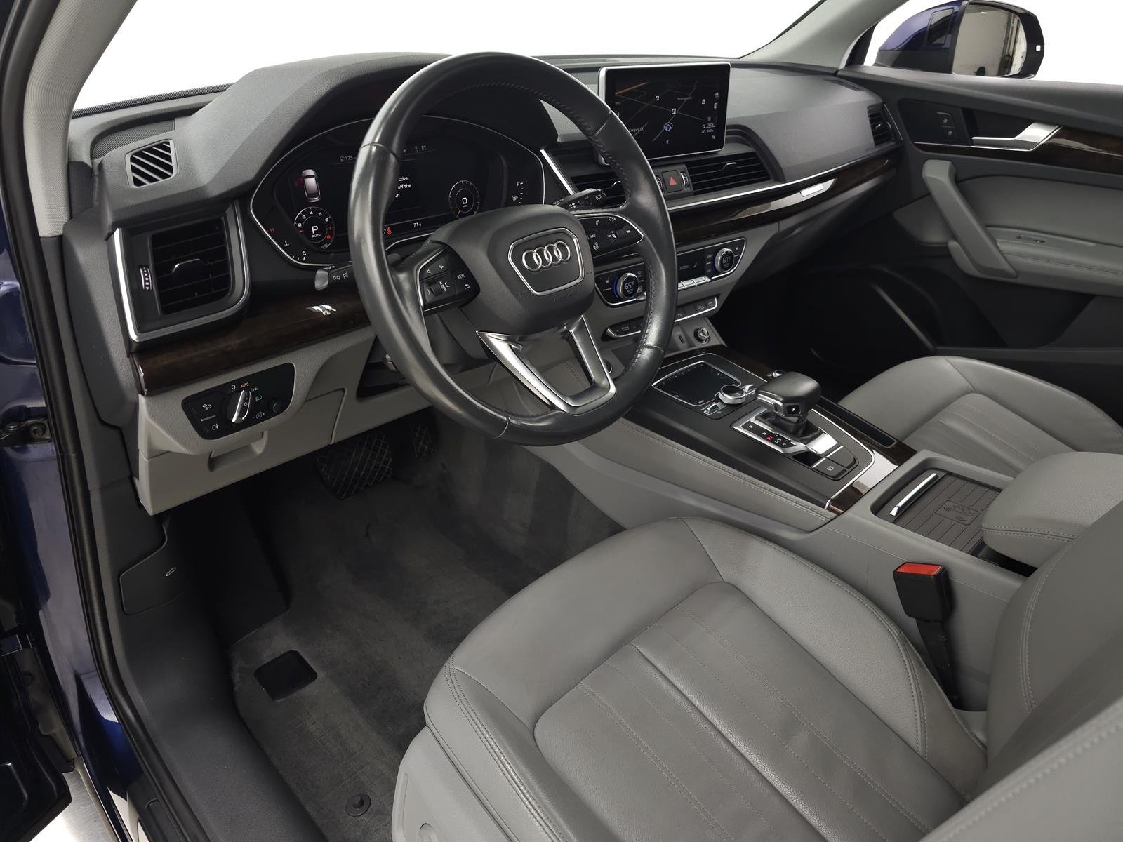 Used 2019 Blue Audi quattro Premium Plus 45 TFSI image 13