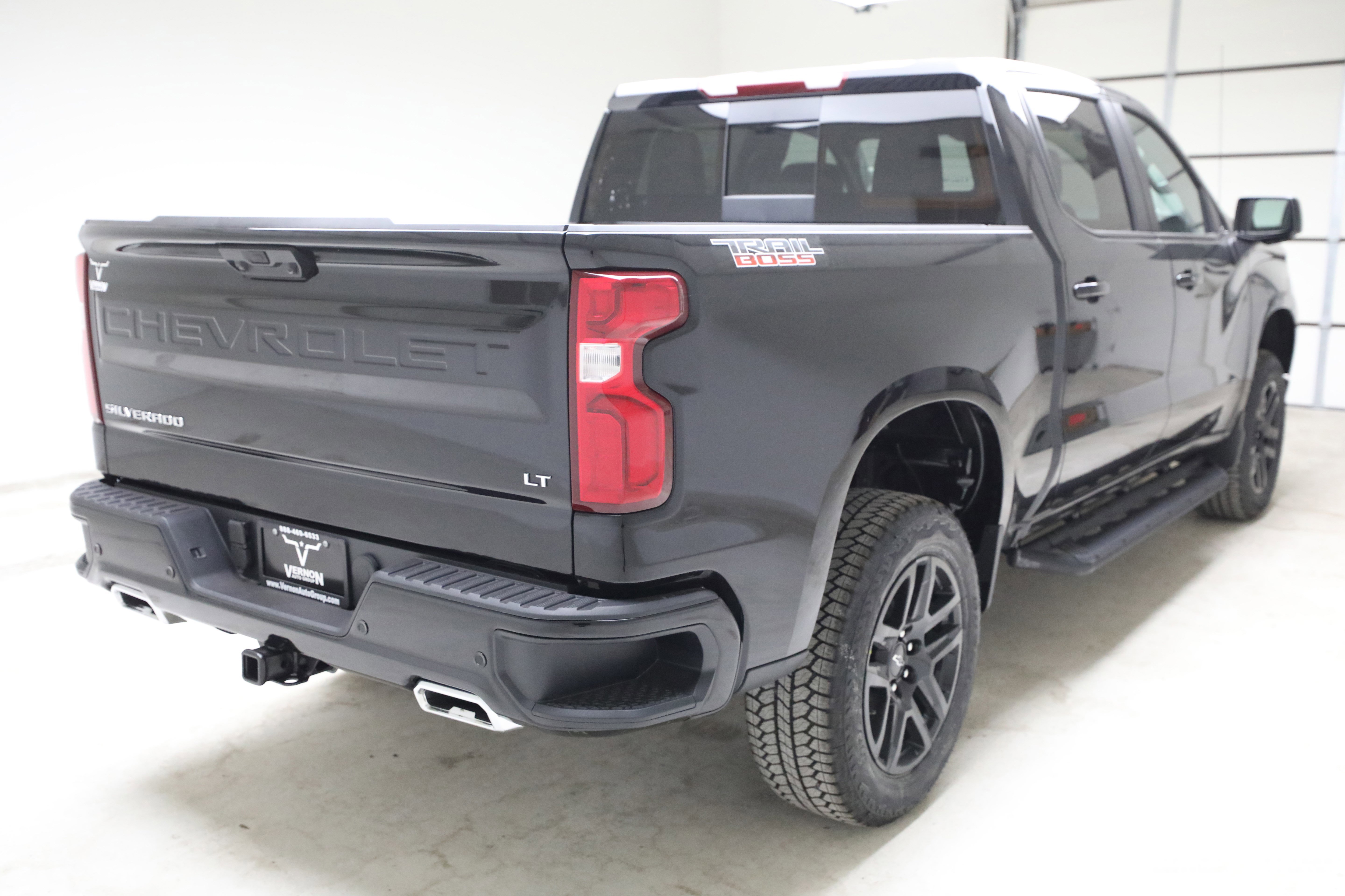 New 2026 Black Chevrolet N image 5