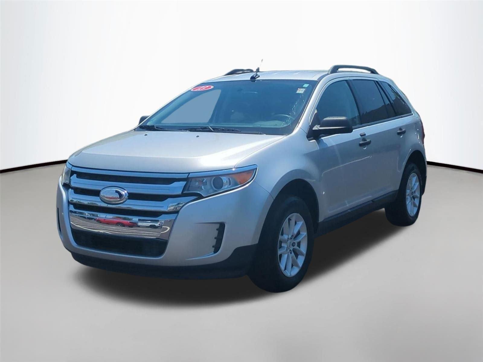 Used 2013 Ingot Silver Metallic Ford SE image 3