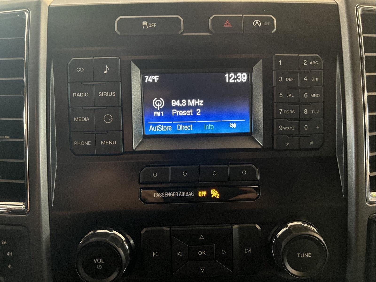Used 2015 Blue Jeans Metallic Ford XLT image 29