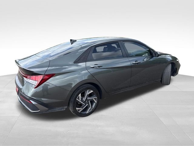 Used 2025 Gray Hyundai SEL Sport image 7