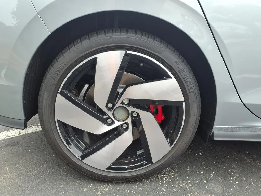 New 2026 Alpine Silver Metallic Volkswagen S image 7