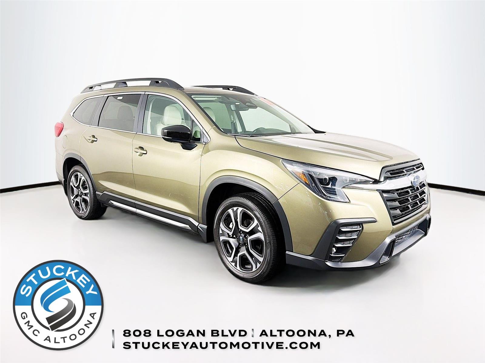 2025 Subaru Ascent Limited 7 Passenger's photo