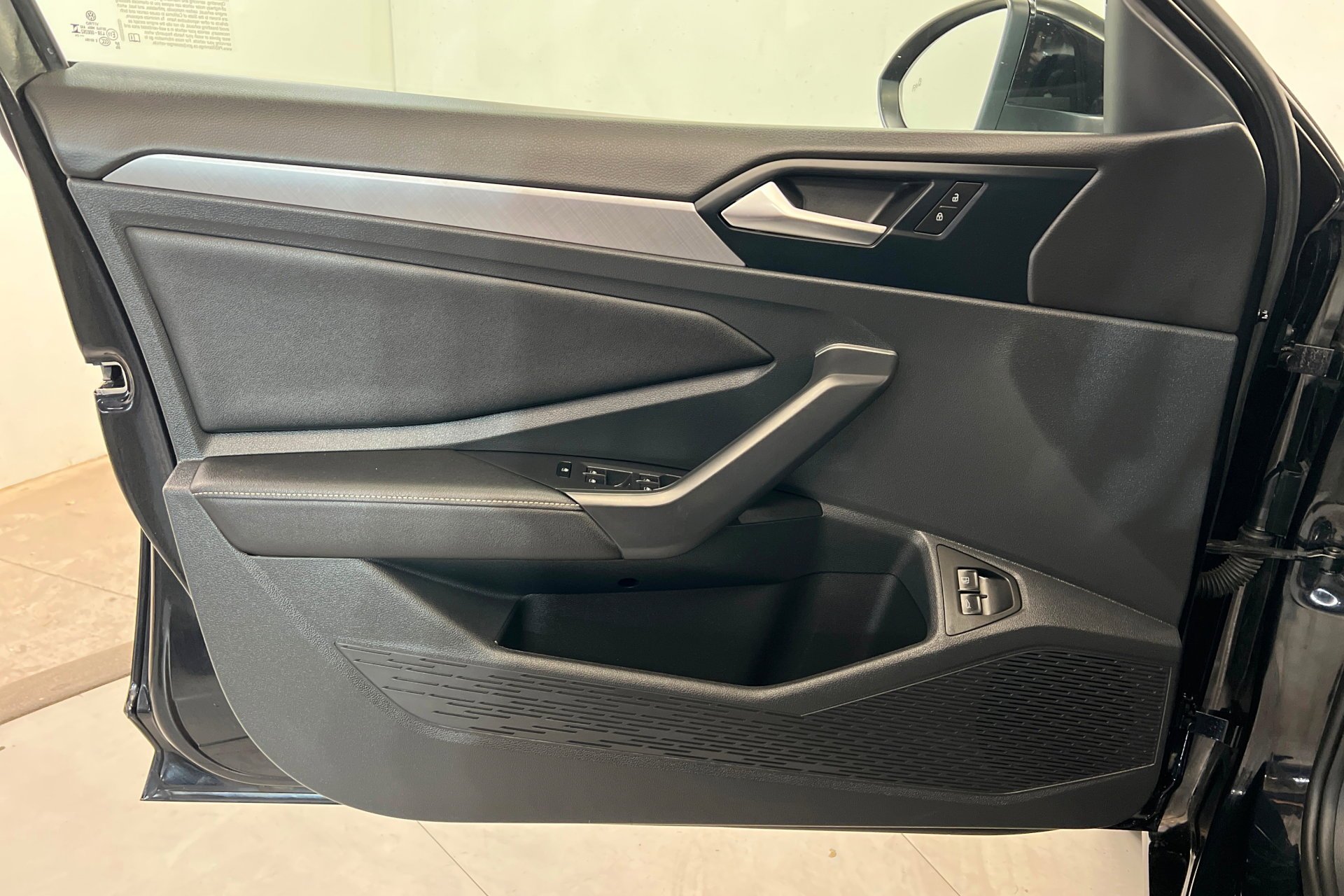 2024 Volkswagen Jetta SE - Photo 15