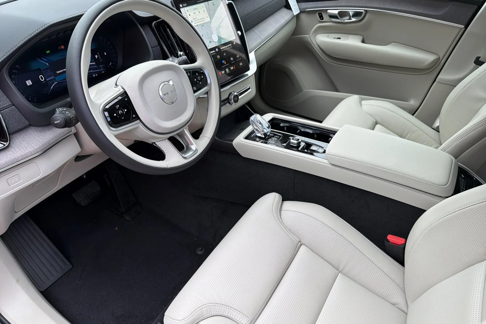 New 2026 VAPOUR GRAY Volvo Ultra image 7