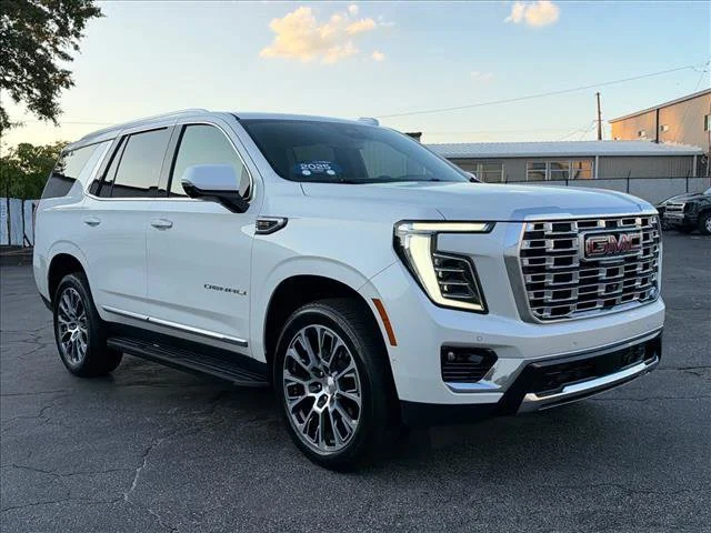 Used 2025 White Frost Tricoat GMC Denali image 2