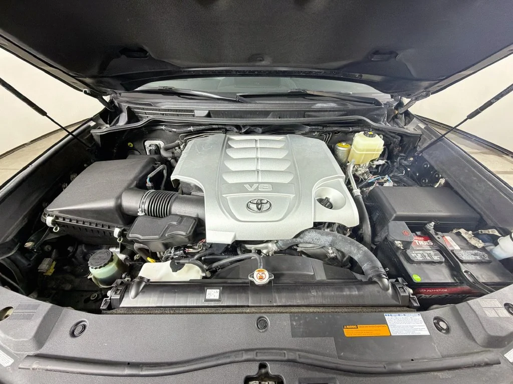 Certified Used 2018 Black Toyota Base image 29