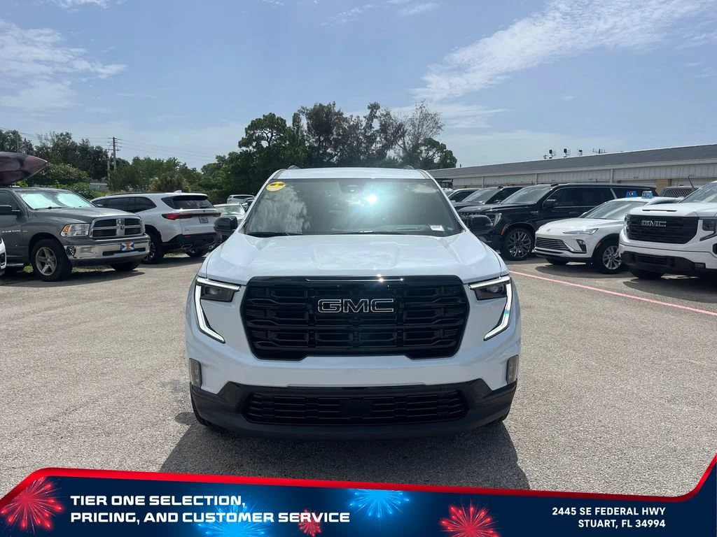 New 2026 Glacier White Tricoat GMC Elevation image 3