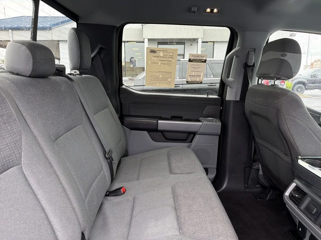 Used 2024 Black Ford XLT image 14