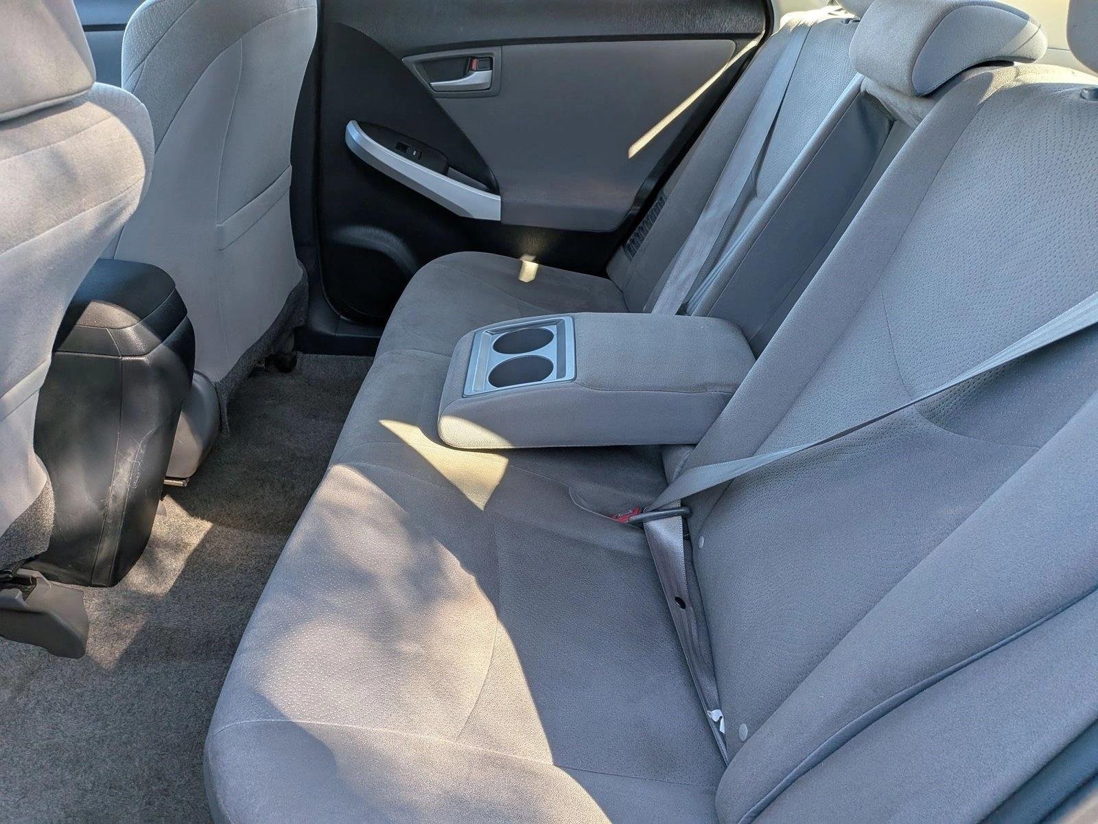 Used 2015 Winter Gray Metallic Toyota Two image 17