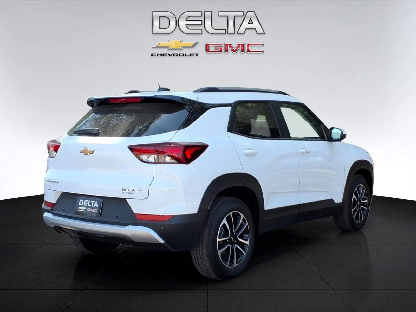 New 2026 Summit White Chevrolet LT image 5