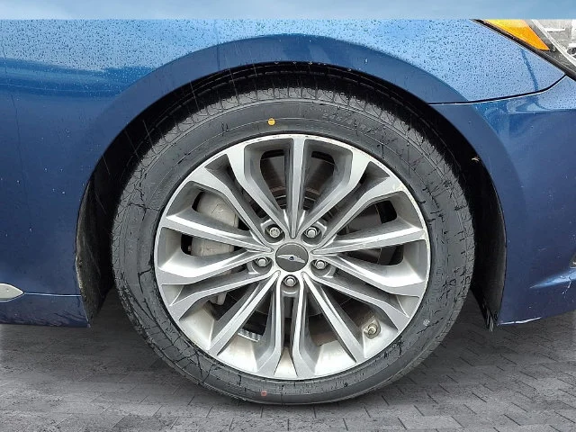Used 2016 Blue Hyundai 3.8 image 9