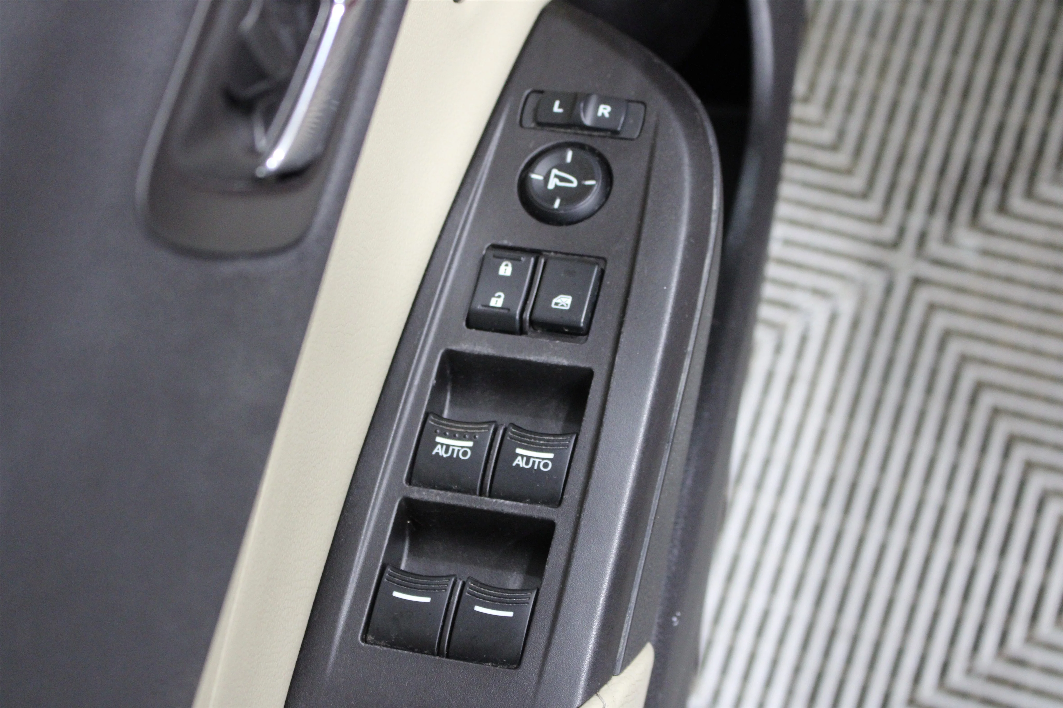 2016 Acura ILX Technology Plus - Photo 7