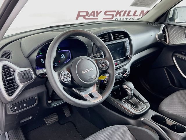 2025 Kia Soul LX - Photo 30