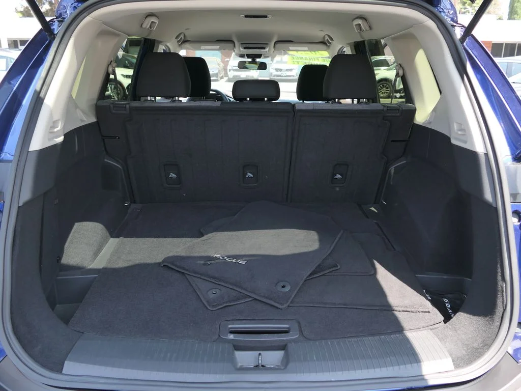 Used 2023 Blue Nissan SV image 21
