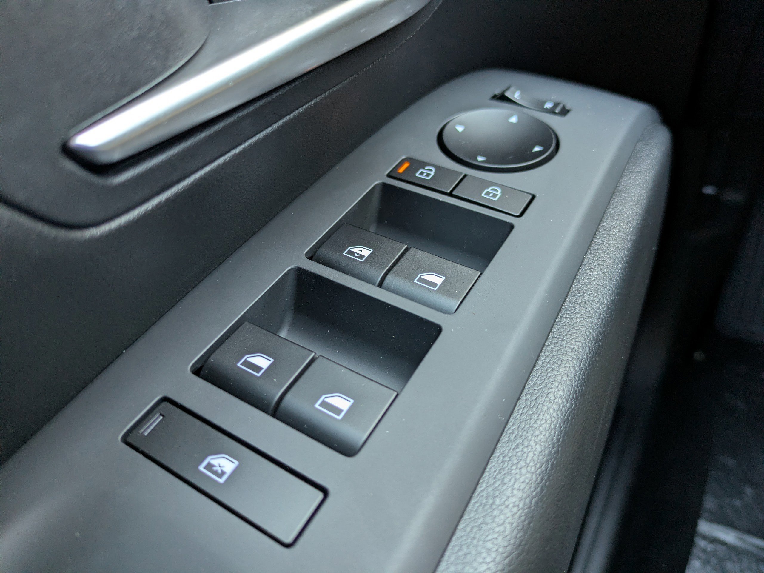 New 2026 Phantom Black Hyundai SE FWD image 17