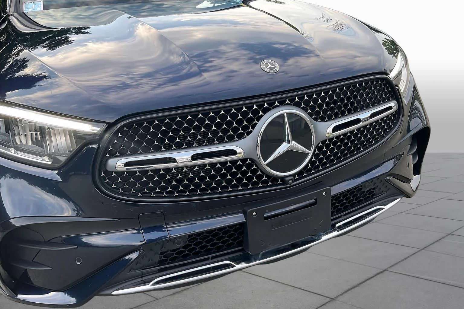 Used 2023 Nautical Blue Metallic Mercedes-Benz GLC 300 image 30
