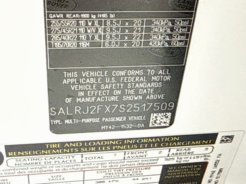 Certified Used 2025 Fuji White Land Rover S image 34