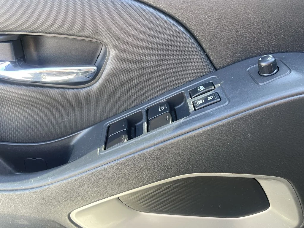 Used 2023 Deep Blue Pearl Nissan SV image 14