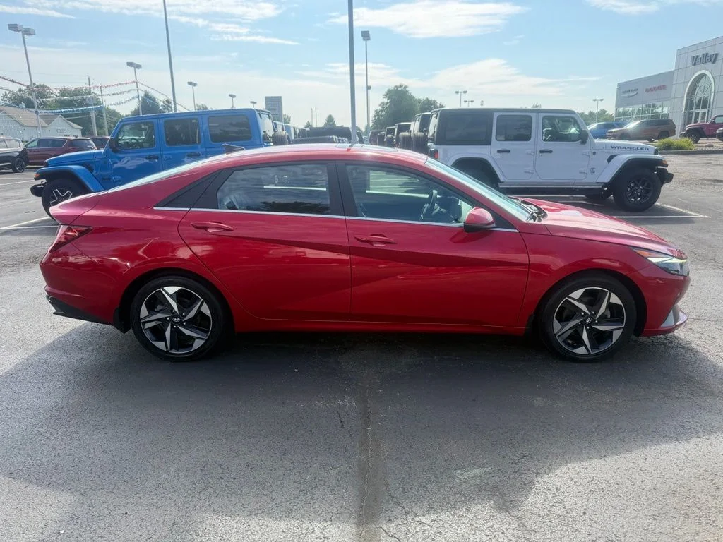 Used 2023 Red Hyundai Limited image 2