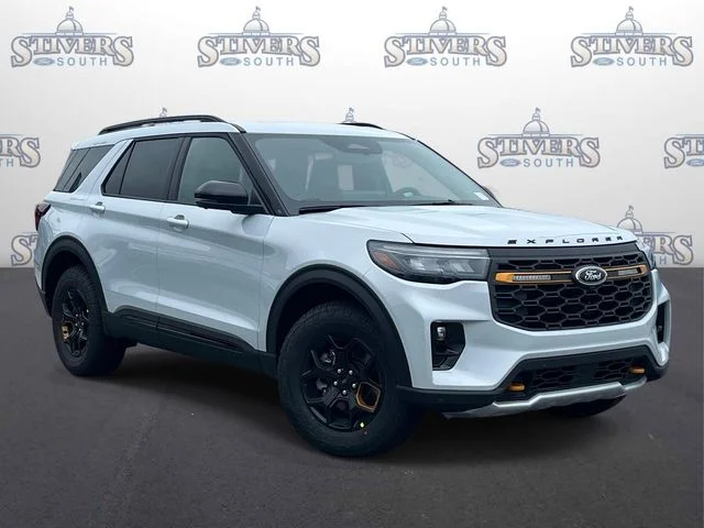 New 2026 Space White Metallic Ford Tremor® image 1