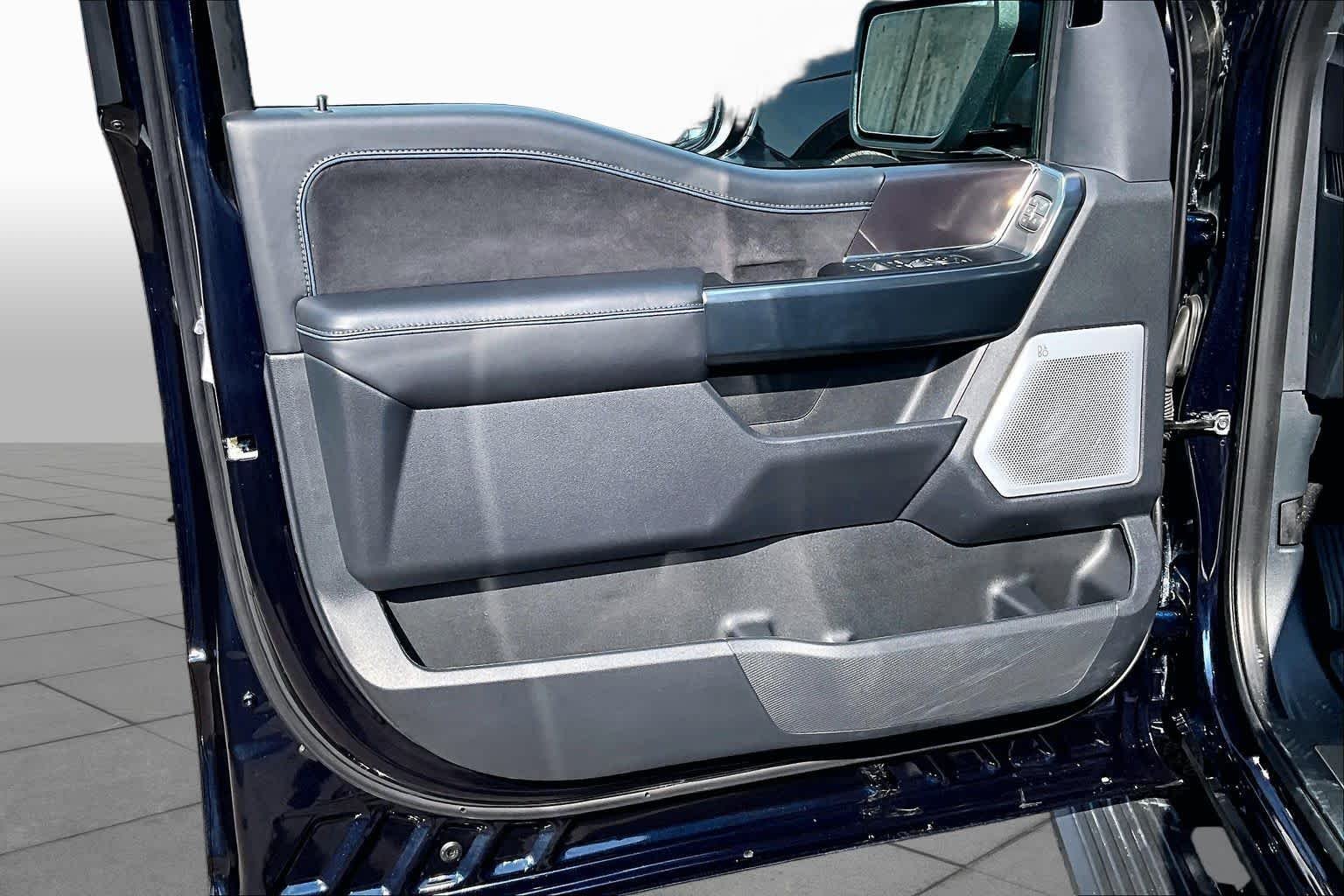 Used 2025 Antimatter Blue Metallic Ford Platinum image 21