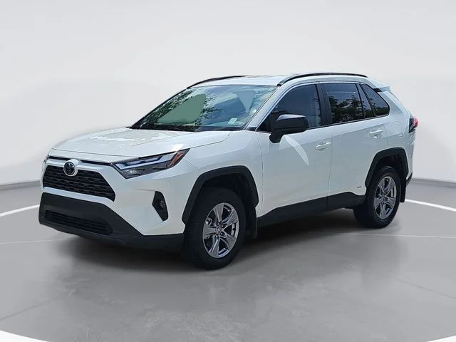 Used 2025 White Toyota LE image 7