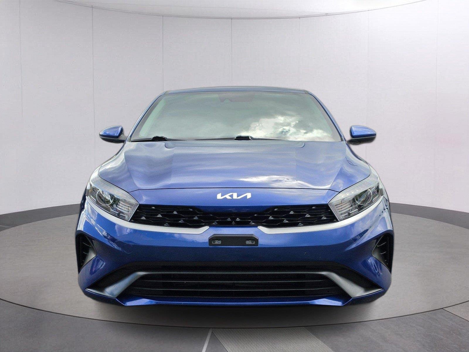 Used 2023 Deep Sea Blue Kia LXS image 9
