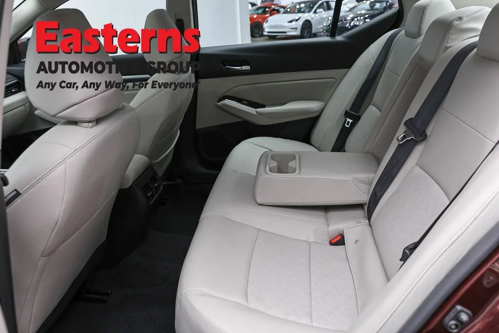 Used 2024 Red Nissan 2.5 SL image 21