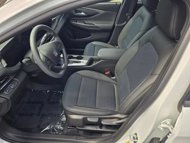 Used 2026 White Buick Preferred image 19