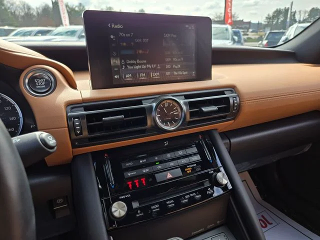 2024 Lexus IS 300 - Photo 31