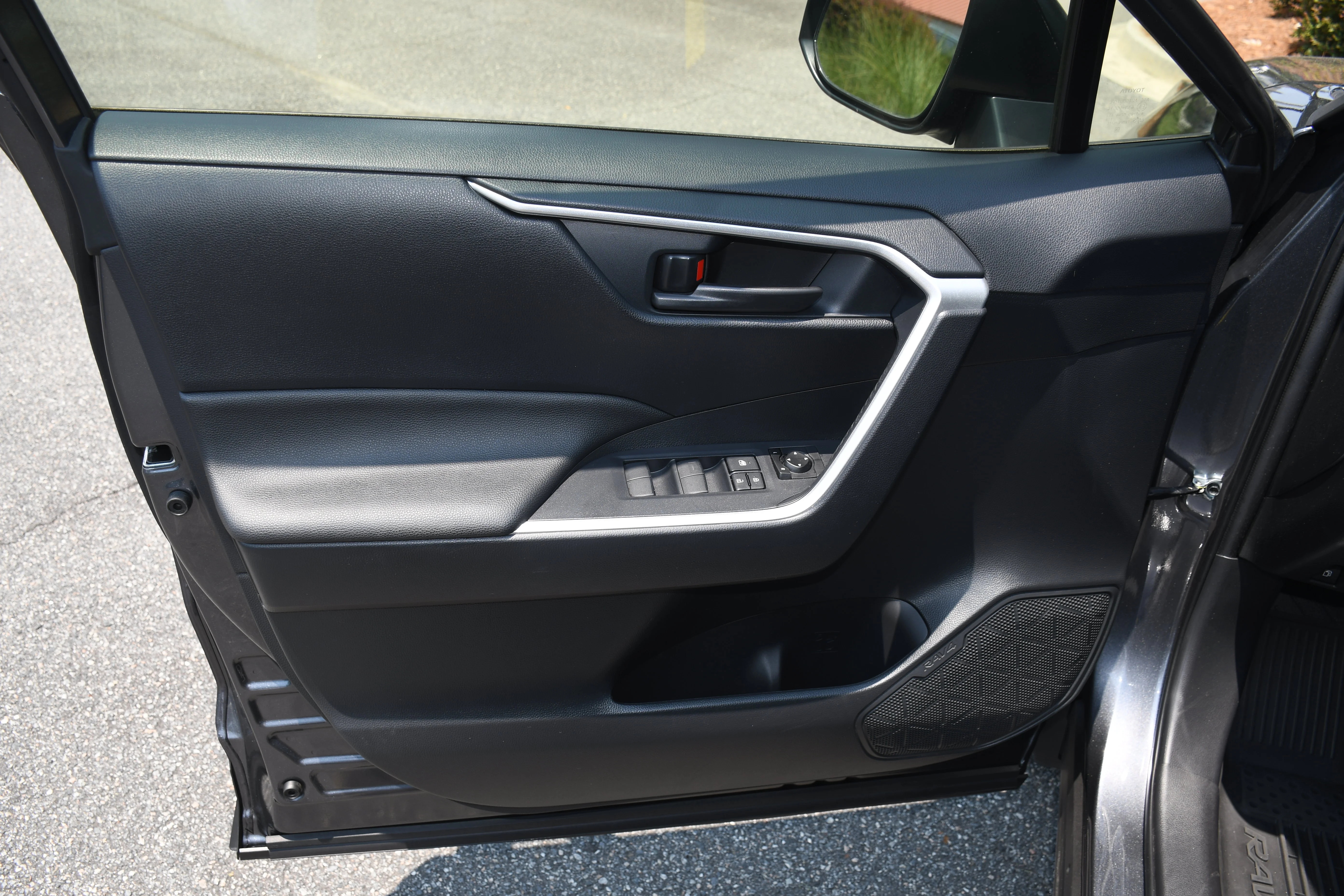 Certified Used 2023 Gray Toyota LE image 9