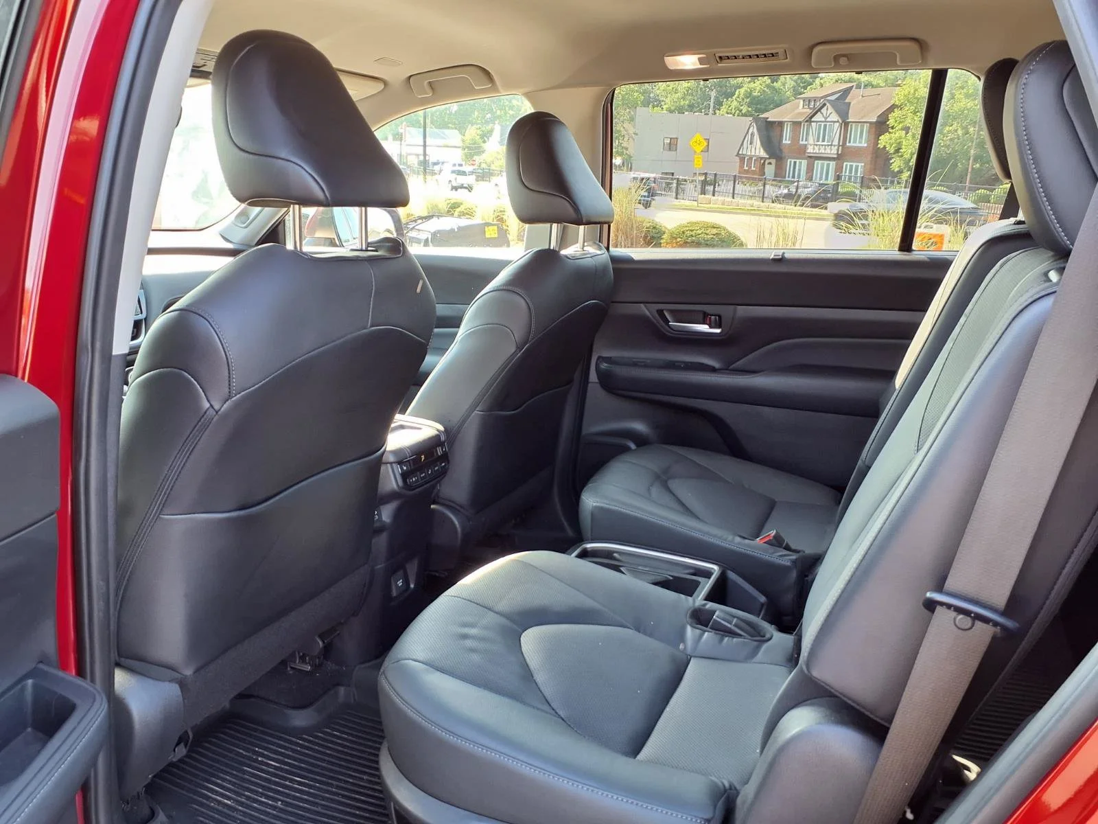 Certified Used 2024 Pearl Toyota Limited image 22