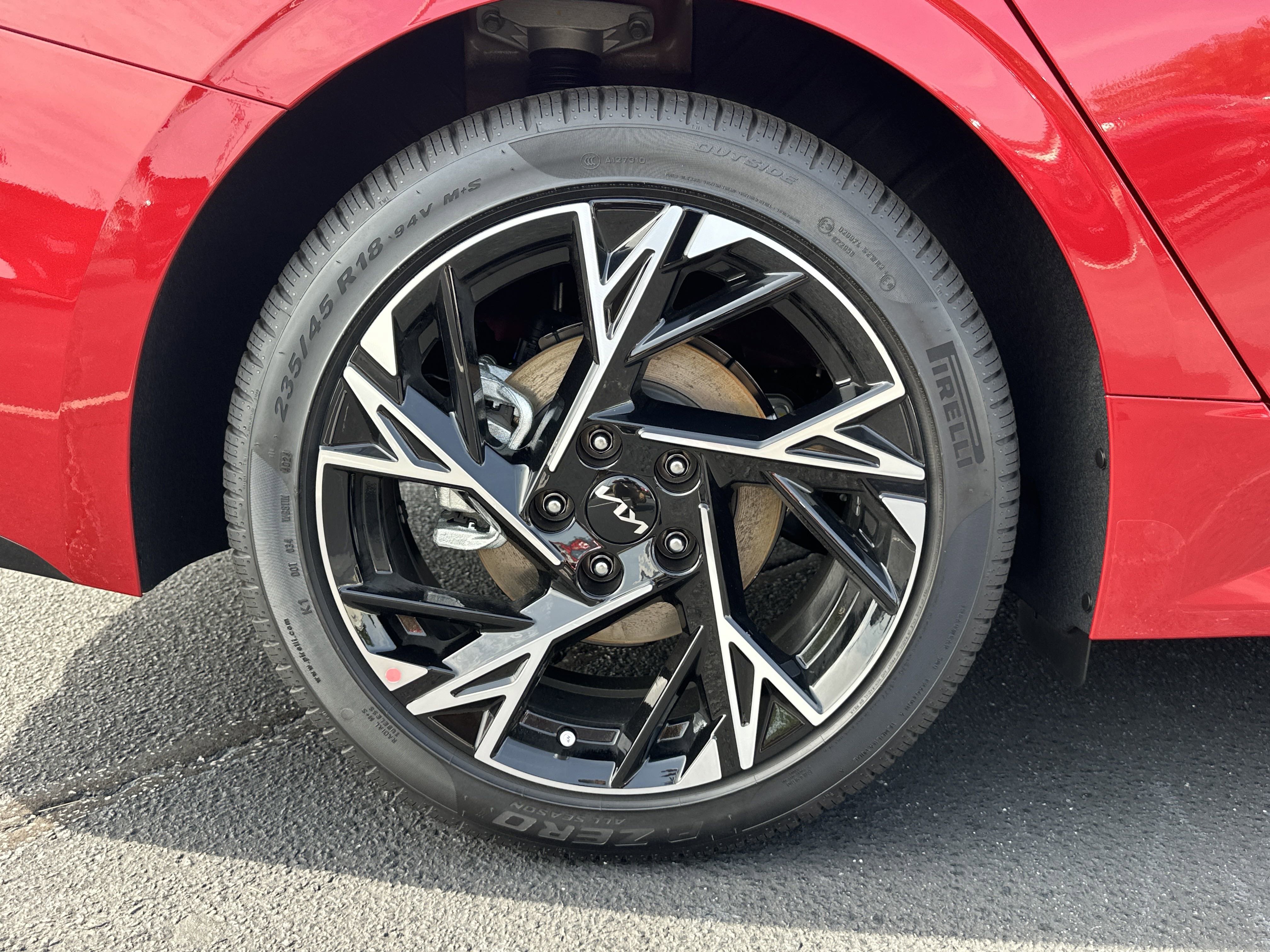 2025 Kia K5 GT-Line - Photo 18