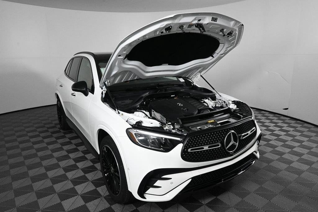 New 2027 Polar White Mercedes-Benz GLC 300 image 33