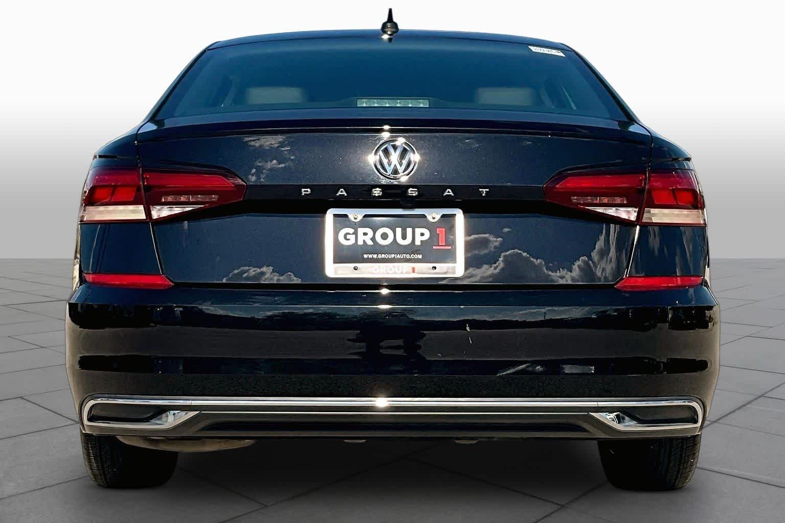 Pre-Owned 2020 Volkswagen Passat 2.0T SE