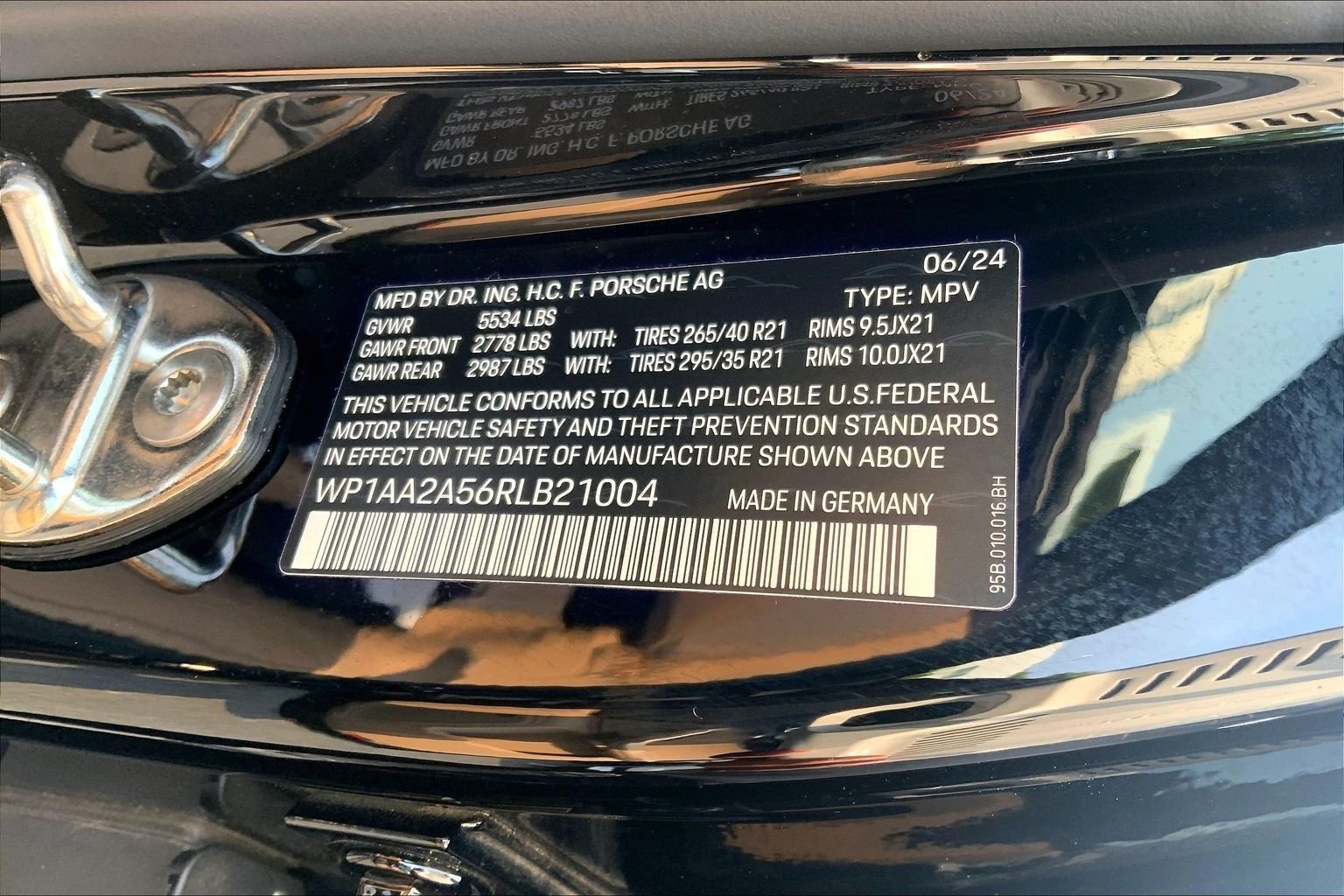 Used 2024 Black Porsche Base image 33