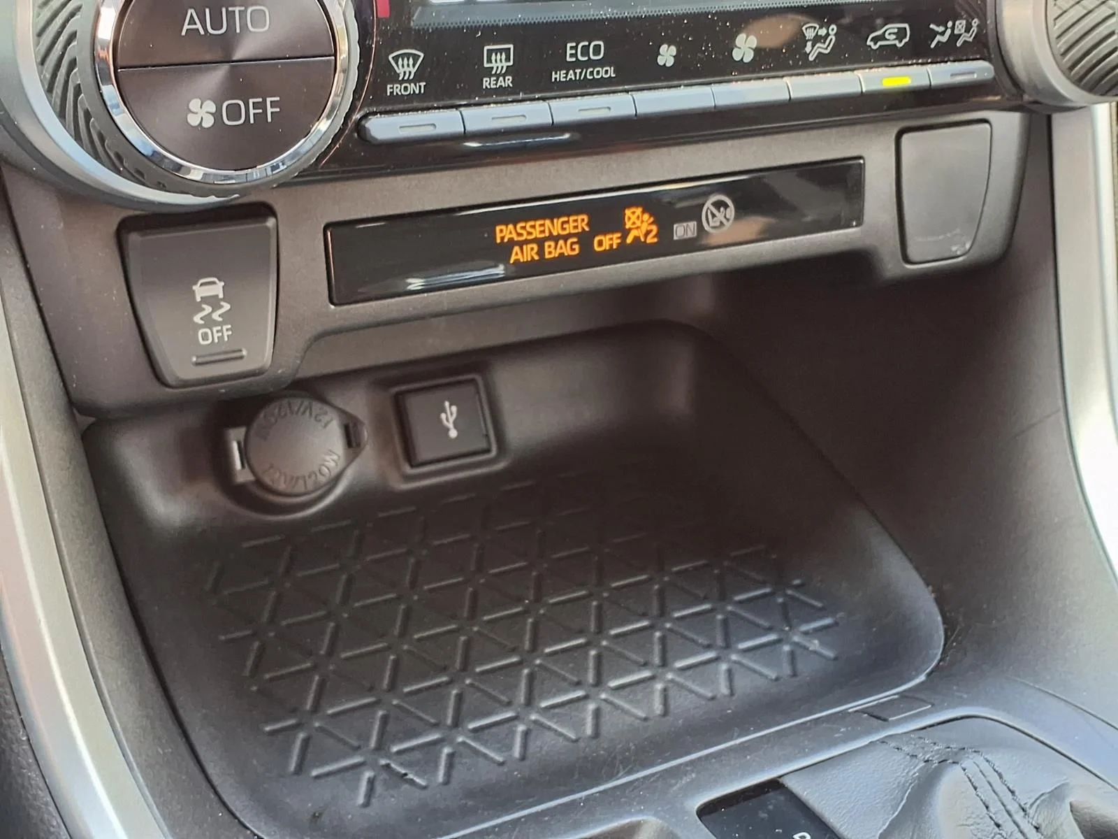 Certified Used 2022 Silver Toyota SE image 21