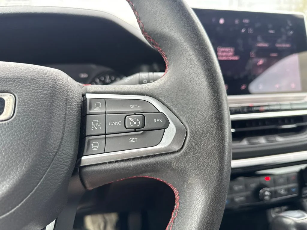 Used 2024 White Jeep Trailhawk image 12