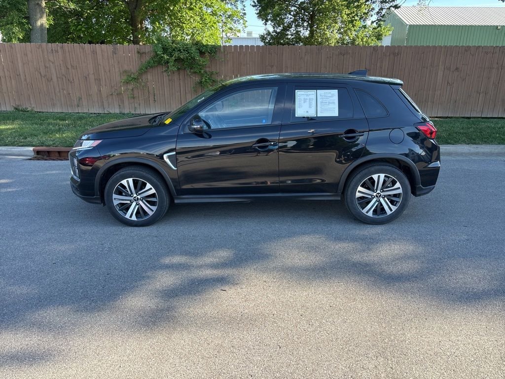 Certified Used 2025 Black Mitsubishi  image 2