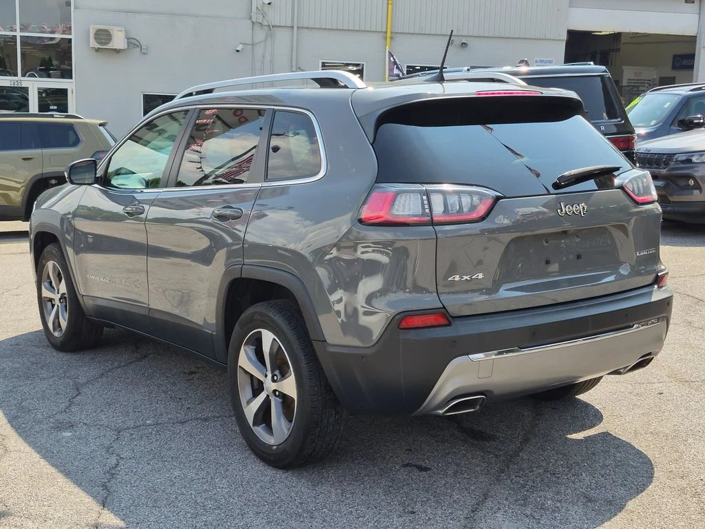Used 2021 Gray Jeep Limited image 10