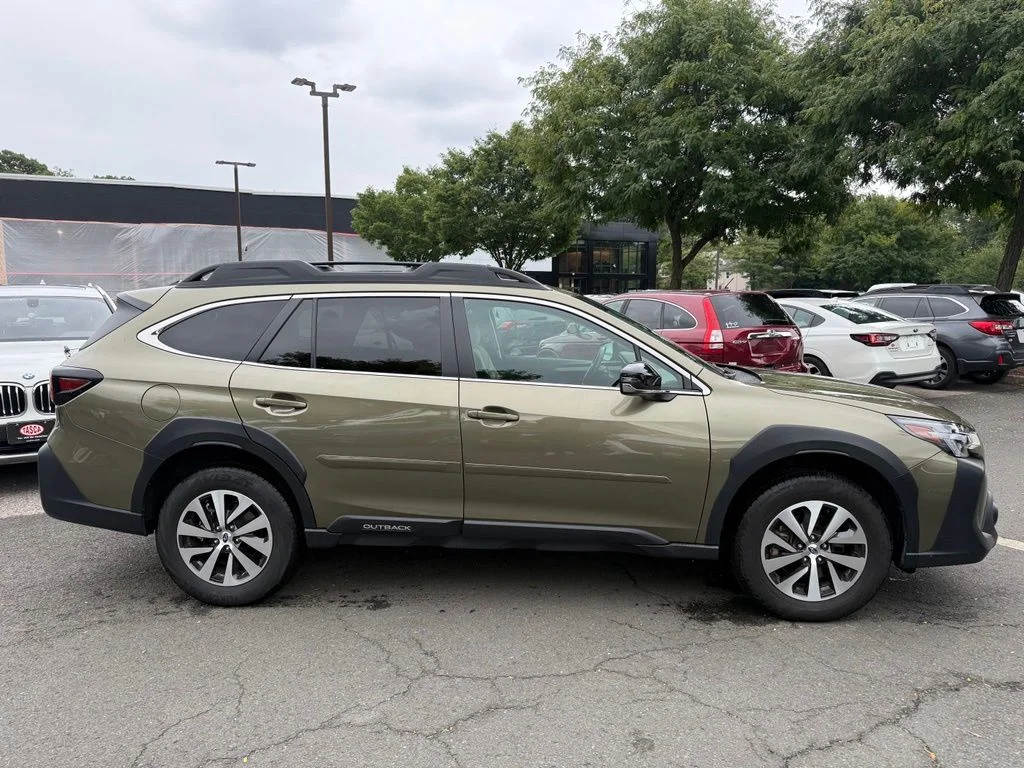 Used 2025 Autumn Green Metallic Subaru Premium image 5