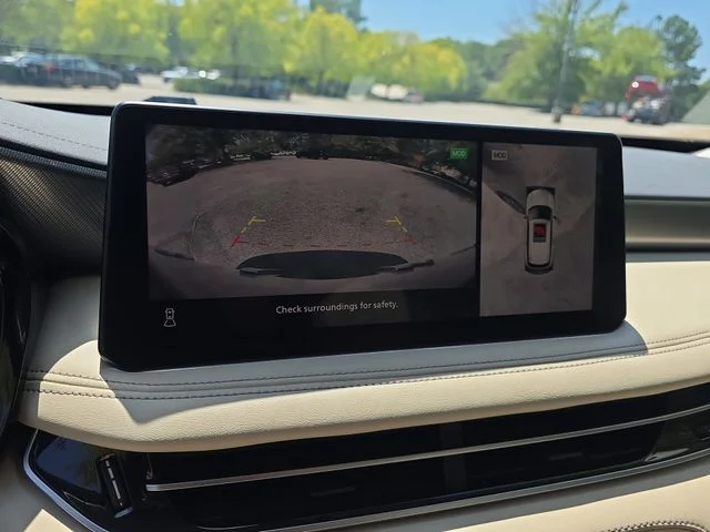 Used 2022 Black INFINITI LUXE image 17