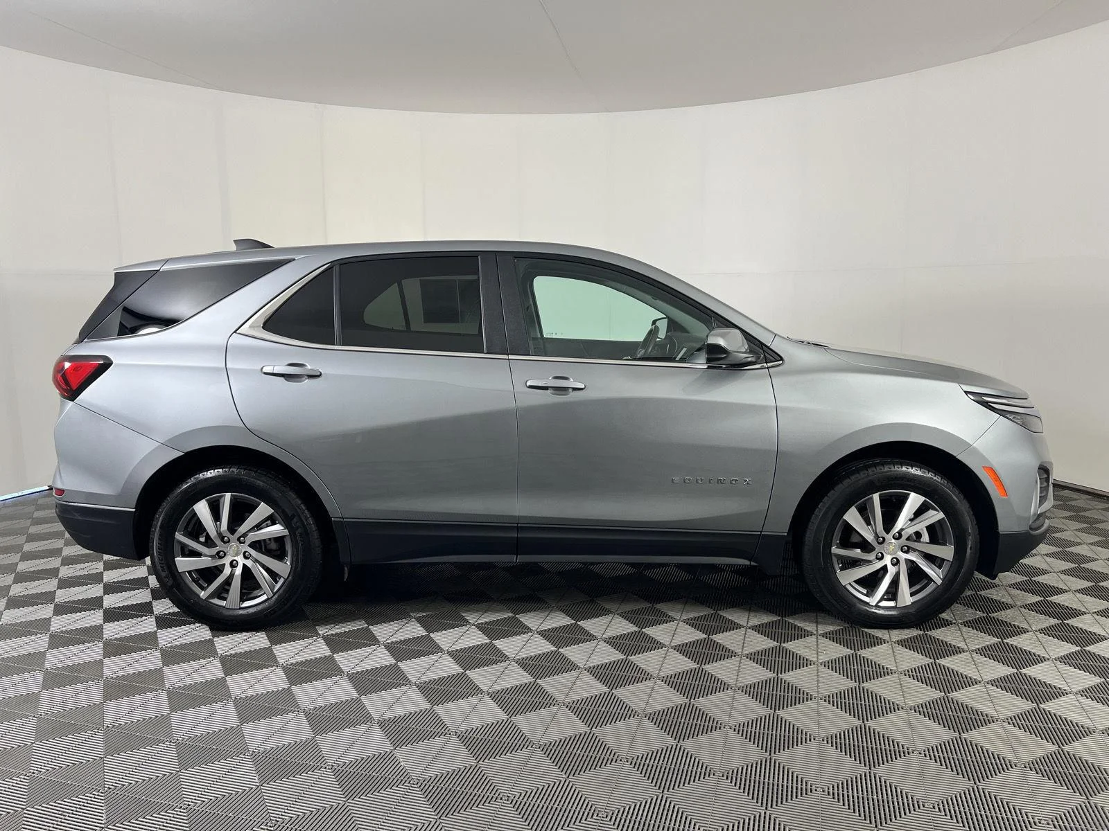 Used 2024 Sterling Gray Metallic Chevrolet LT image 22