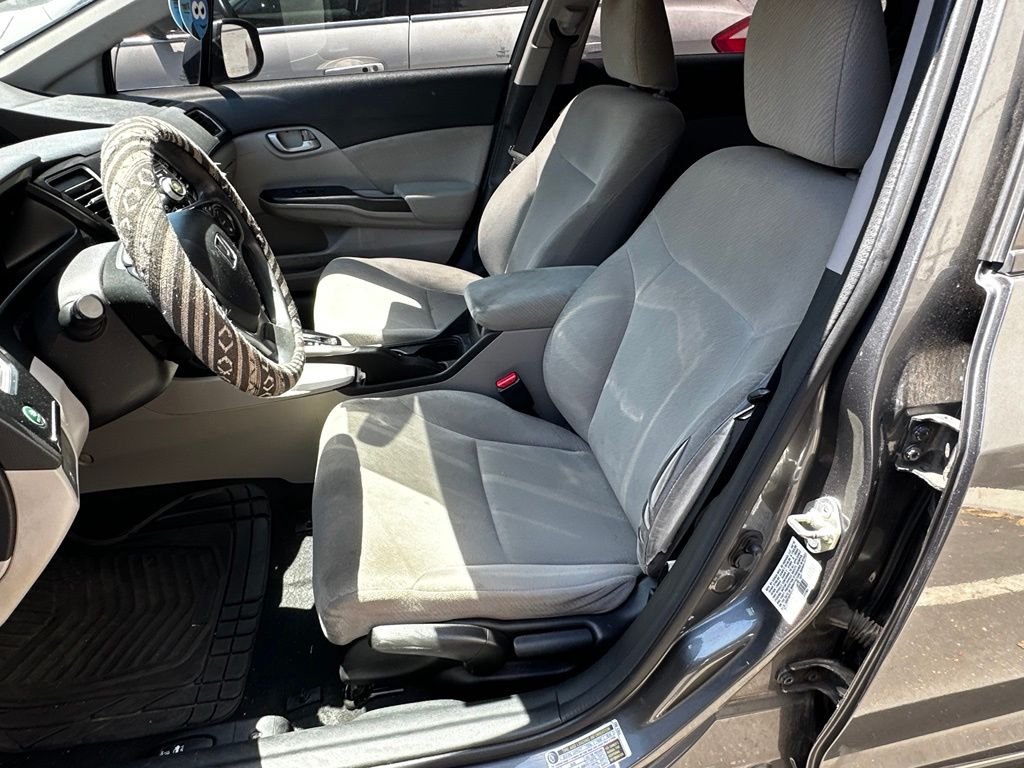 Used 2013  Honda LX image 17