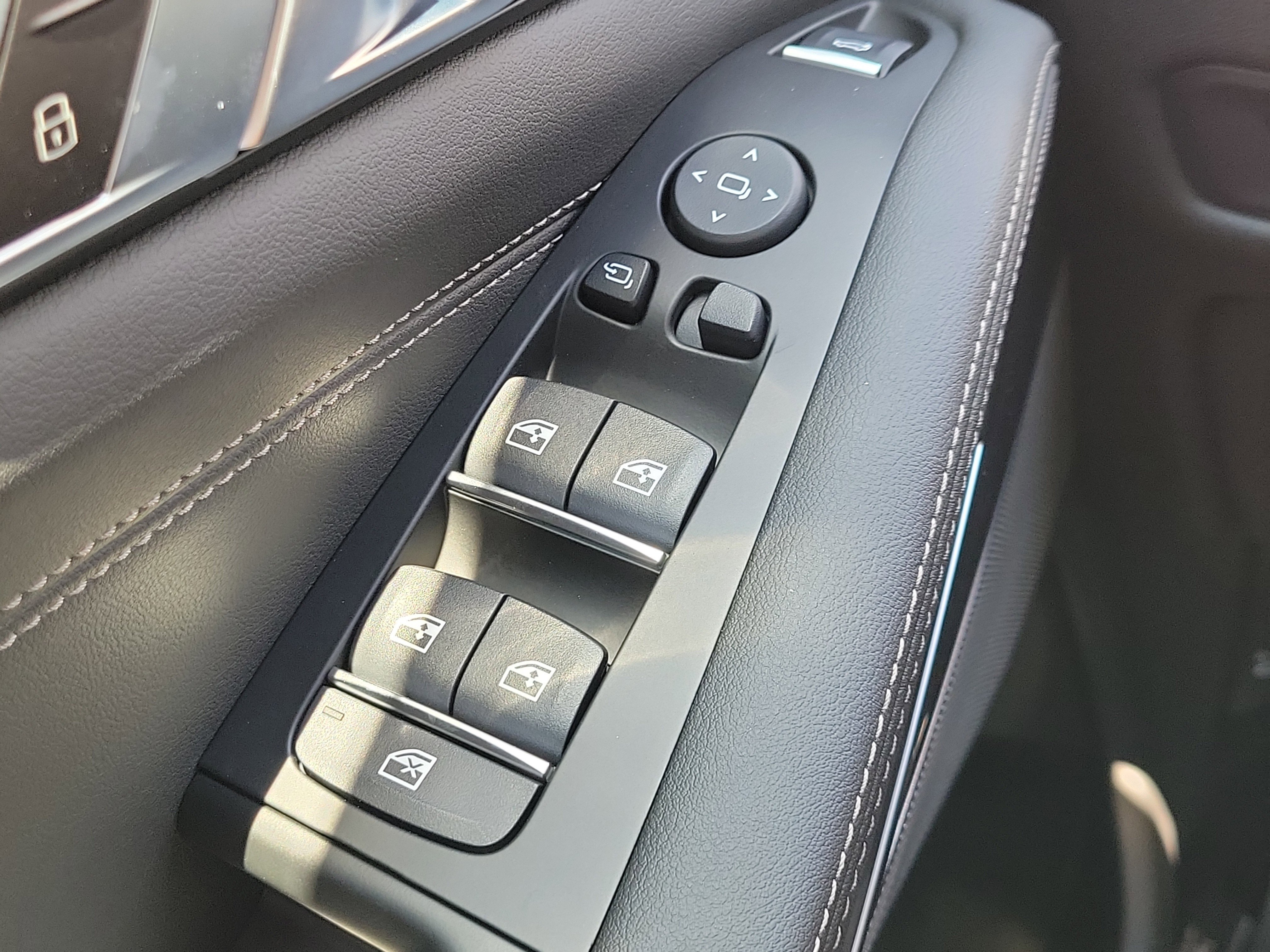 New 2026 Alpine White BMW sDrive40i image 18