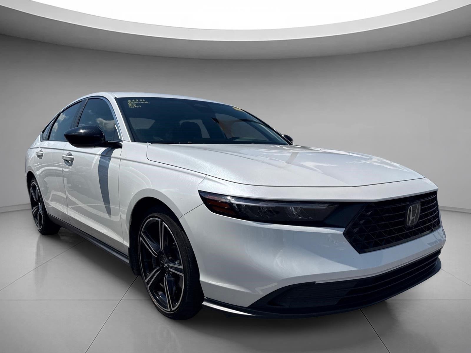 Used 2025 Platinum White Pearl Honda Sport image 20